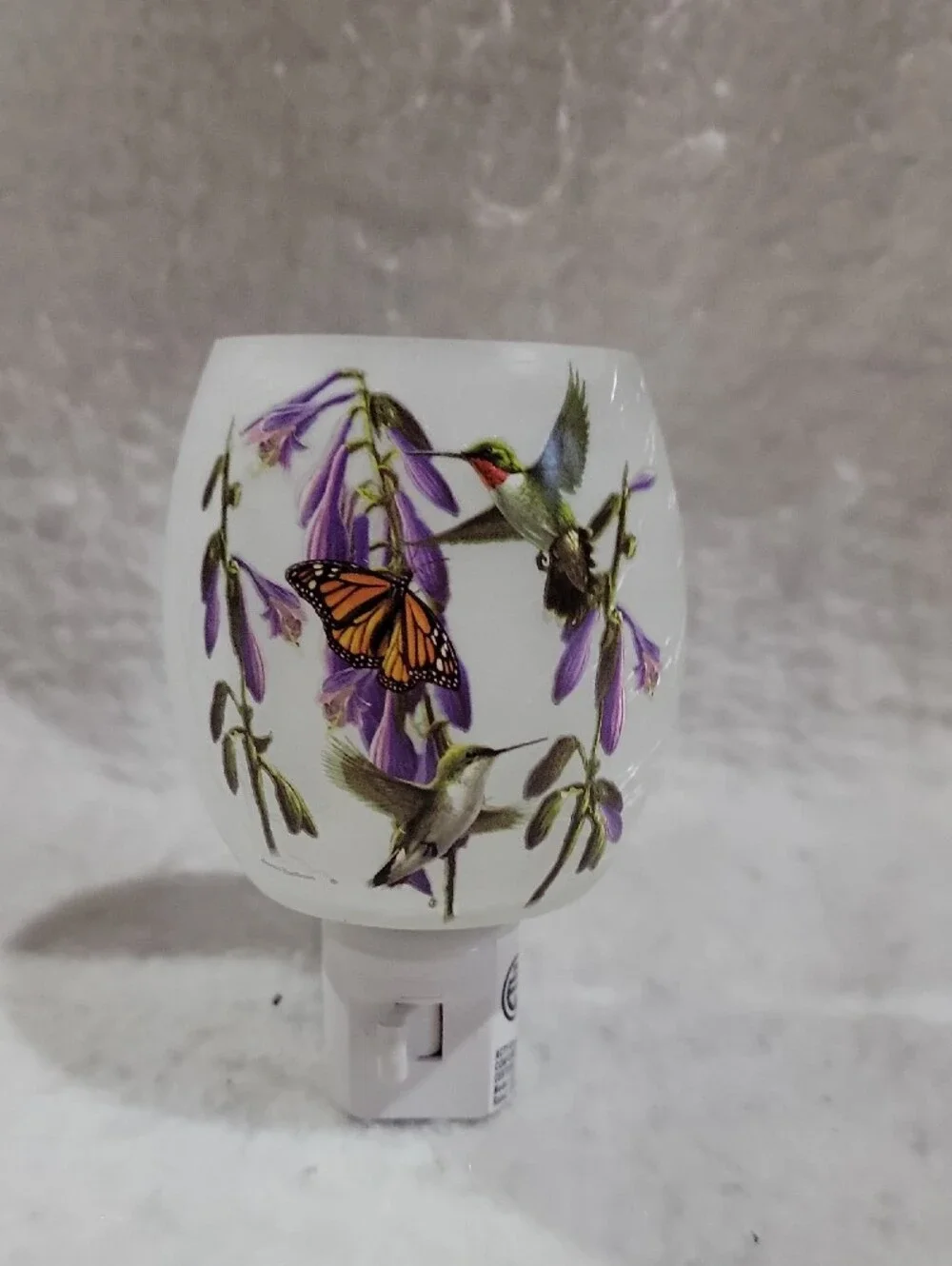 Cracker Barrel White Glass Hummingbirds And Butterfly Plug In Night Light New